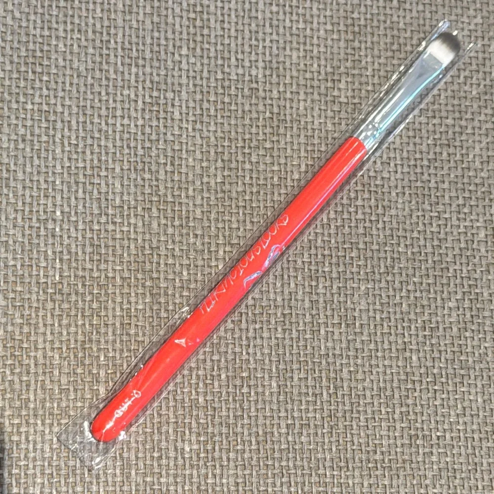 Red Makeup Brush brand new precise for eyeshadow